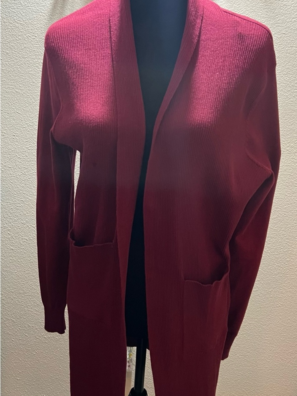 Women's Open-Front Wine Ribbed Cardigan with Pockets